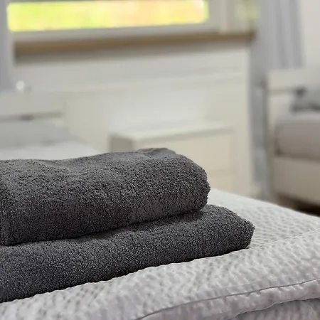 Sunny Mit Balkon - Kueche - Bad