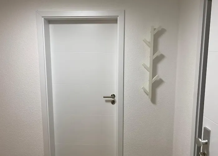 Sunny Mit Balkon - Kueche - Bad *