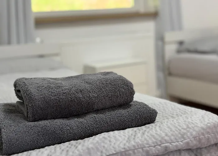 Sunny Mit Balkon - Kueche - Bad